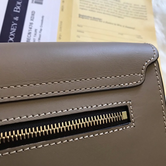 Dooney & Bourke leather crossbody bag - Picture 6 of 10